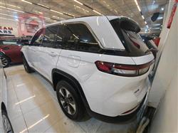 جیپ گراند شیرۆکی